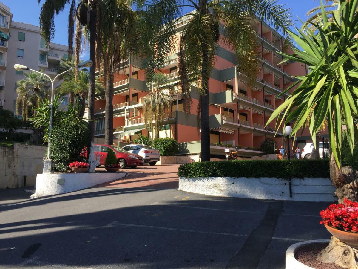 Residence Imperiale Sanremo Esterno foto